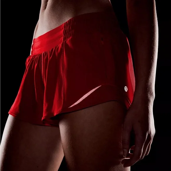 Lululemon Hotty Hot Low-Rise Lined Short 2.5" - Picture 6 of 11